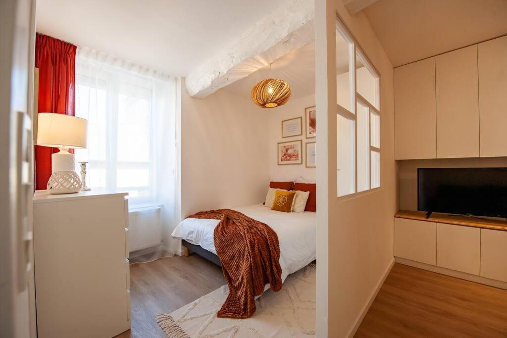 Le Cocoon - Appartement Dans Maison Du Xviieme Siecle Fougères المظهر الخارجي الصورة